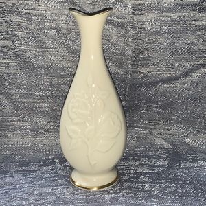 Lenox Vase EXCELLENT CONDITION!!